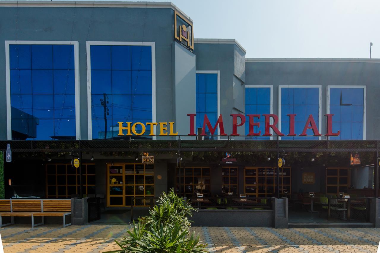 Oyo 13857 Hotel Imperial Umele Kültér fotó