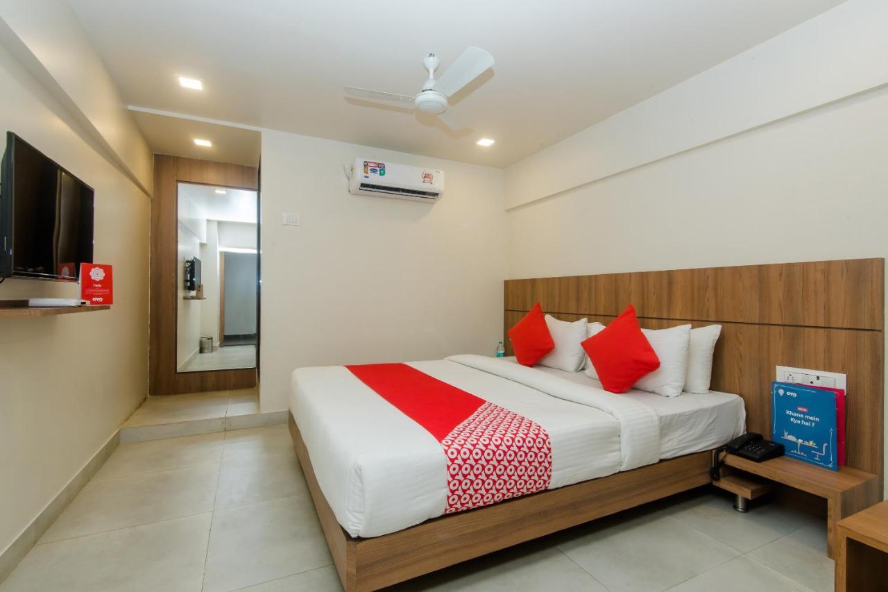 Oyo 13857 Hotel Imperial Umele Kültér fotó